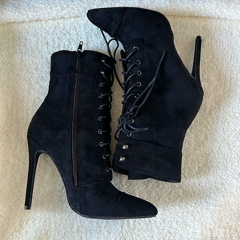 New size 7 from LOLA SHOETIQUE